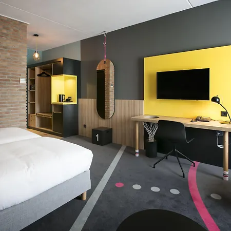 Hup Hotel 4*